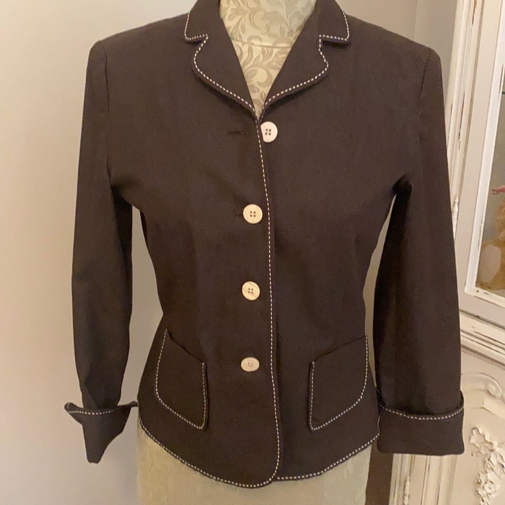 Brown cotton denim short fitted jacket